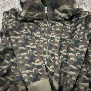 Camouflage Zip-Up Hoodie